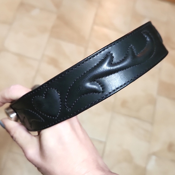 Brighton Out West Black Scroll Heart Embossed Leather Belt RARE - Picture 3 of 6